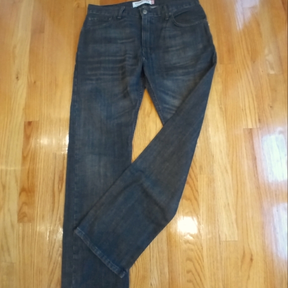 LEVI STRAUSS Straight Fit Black Jeans - Picture 2 of 8